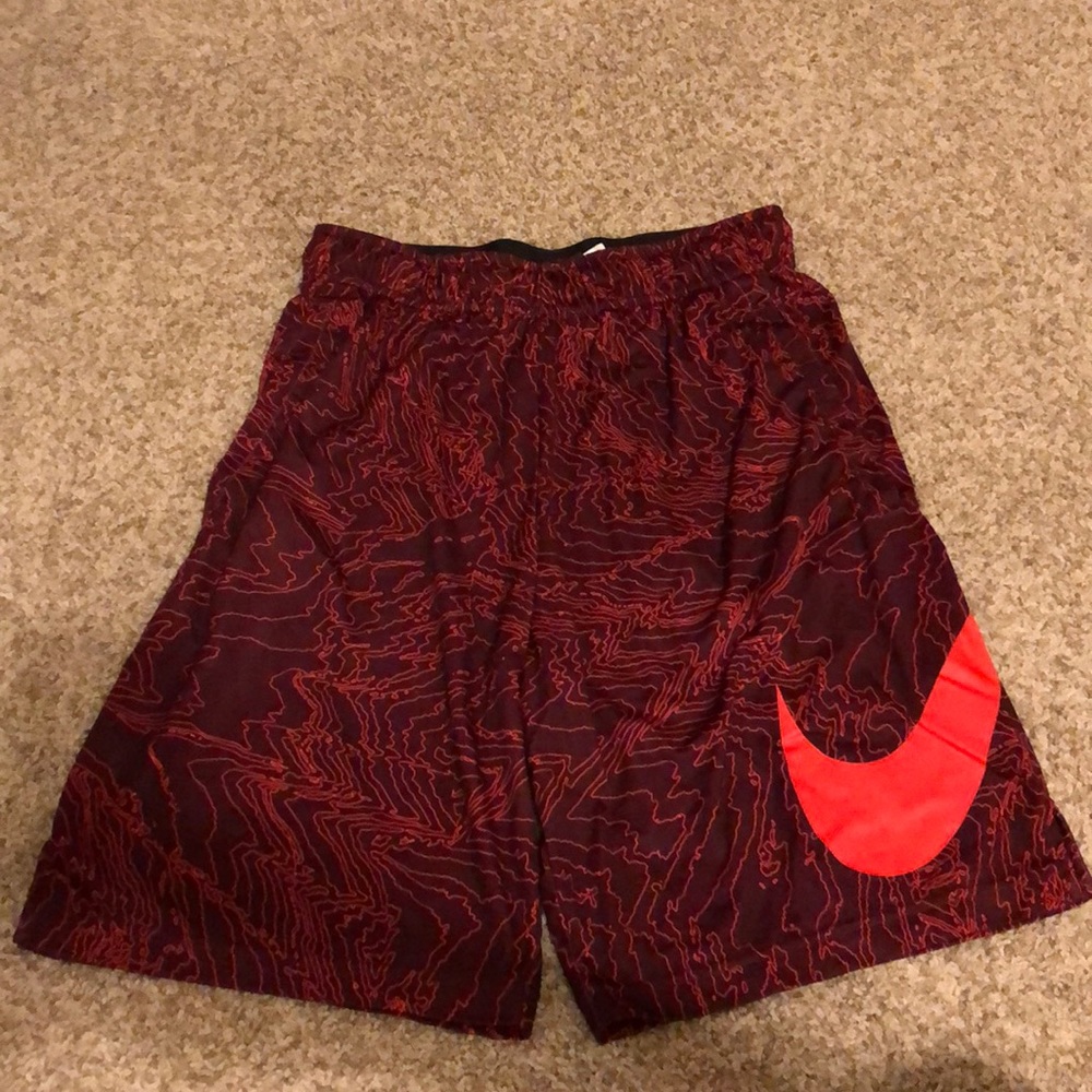 Nike dri fit shorts mesh pockets